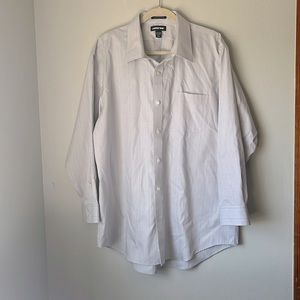 Mens Lands end no iron dress shirt.